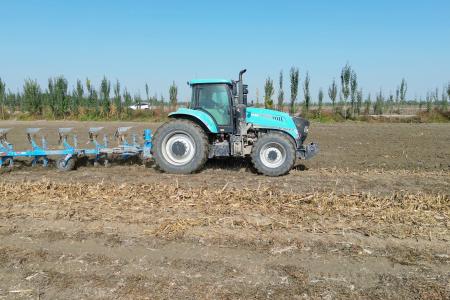 秋耕风采（八）| 徐州凯尔3004-A1(G4)犁地作业，“凯”疆拓土，应运“尔”生！